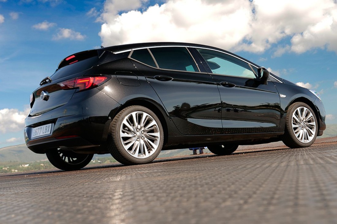 Prueba Opel Astra 1.2 gasolina manual 2020, Rubén Fidalgo (15).jpg