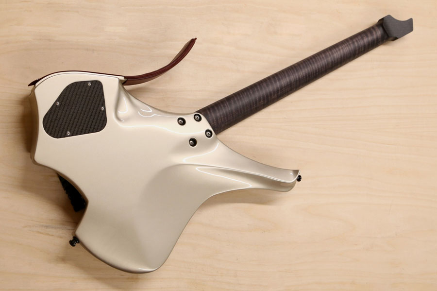 McLaren Speedtail guitarra (3).jpg