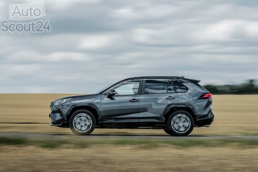 Toyota-RAV4_Plug-in_Hybrid-2021-1280-2c (1).jpg
