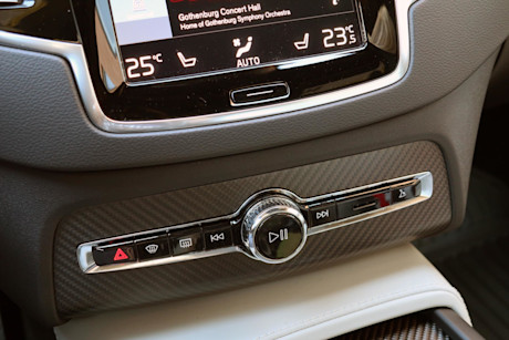Editorial 2020 volvo xc90 t8 r design 24 jm