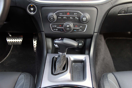 Editorial 2019 dodge charger sxt awd 31 dw