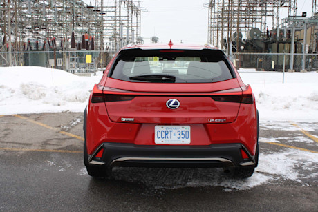 Lexus UX 250h AWD 2020 : essai hivernal Image