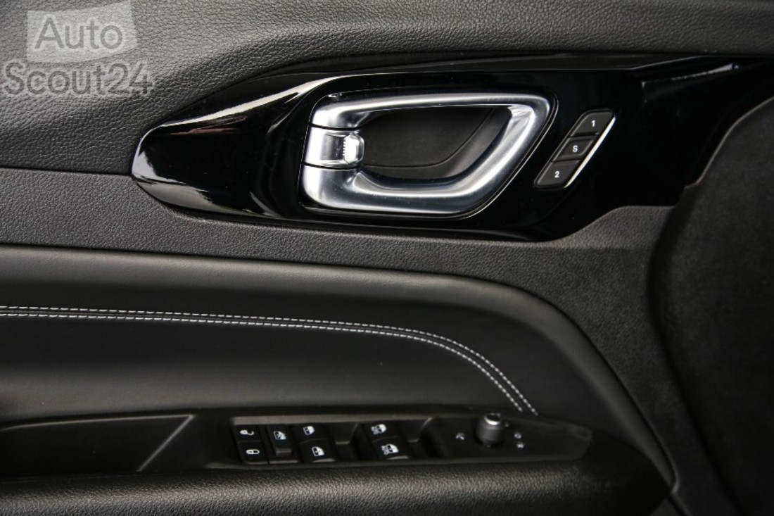 3.NewJeep®Compass_details (2).jpg