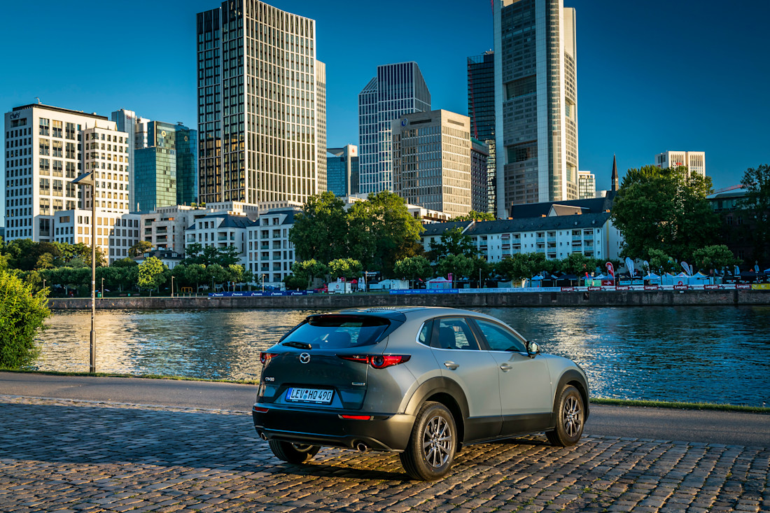 Mazda CX-30_Exterior_Polymetal grey_12.jpg