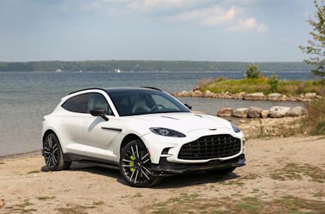 Editorial 2023 aston martin dbx 707 01 jw
