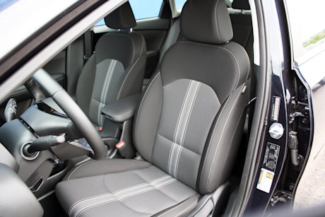 Kia Forte5 EX iVT 2022 : essai routier Body Image