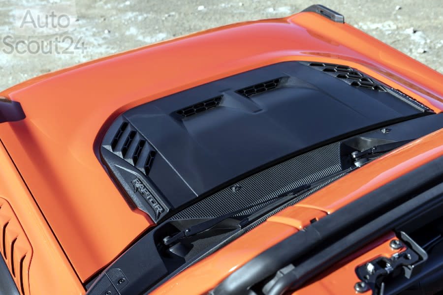 2022-Ford-Bronco-Raptor_details_04-Copy(1).jpg