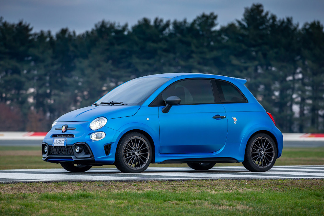 Nuova gamma Abarth 595: performance e stile nel segno dello Scorpione