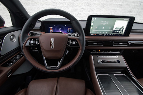 Editorial 2025 lincoln aviator reserve td jv 250127 11