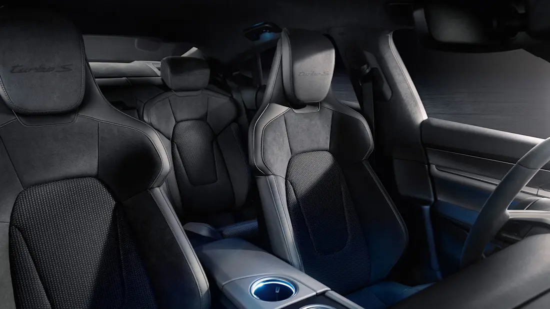 high taycan interior 2019 porsche ag(2)