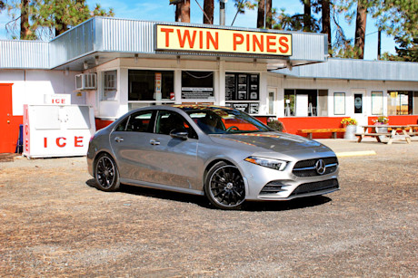 Editorial 2019 mercedes benz a 220 04 pb