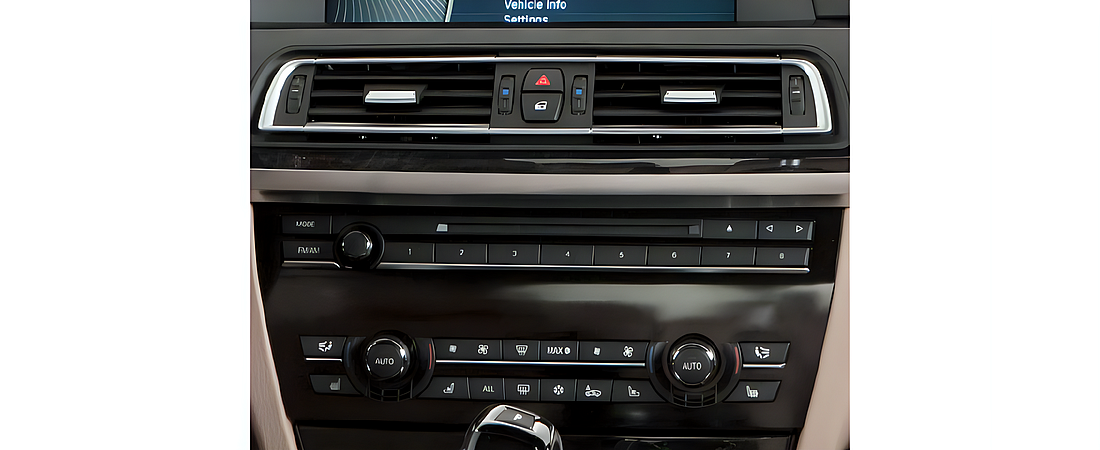BMW 7 Series 2011 10