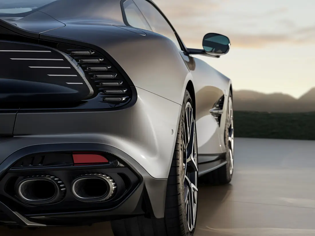 Aston Martin Vanquish 25 10