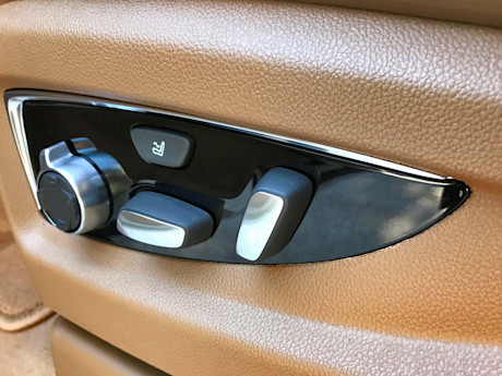 Editorial 2017 cadillac escalade esv platinum 23 mb