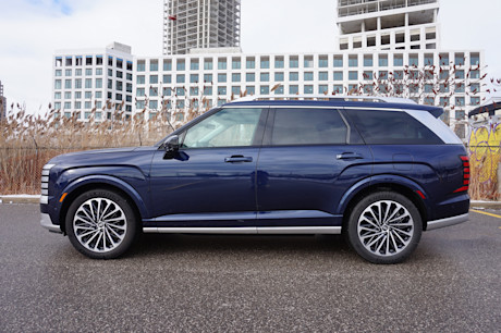 2026 Hyundai Palisade Hybrid Review Image