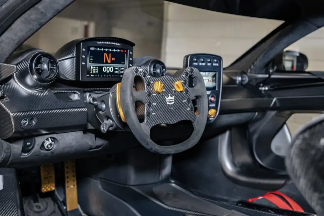 Lanzante-McLaren-Senna-GTR-LM-25-coche-lemans-homologado-calle (2) Lanzante-McLaren-Senna-GTR-LM-25-coche-lemans-homologado-calle (2)