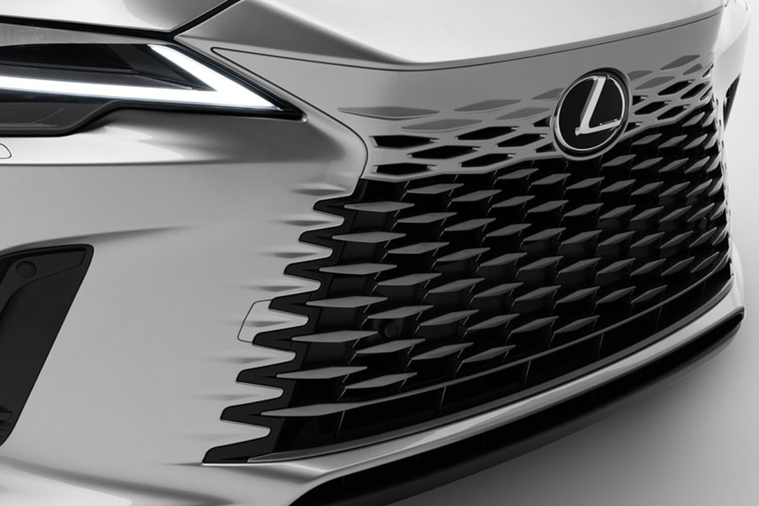 Lexus-RX-2023-1600-5d.jpg