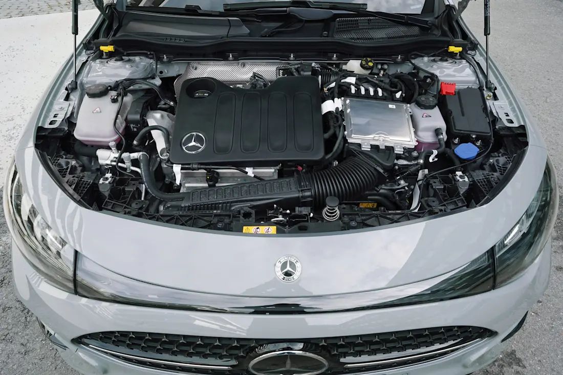 Mercedes Benz CLA 200 4Matic Hybrid 2026_Motor