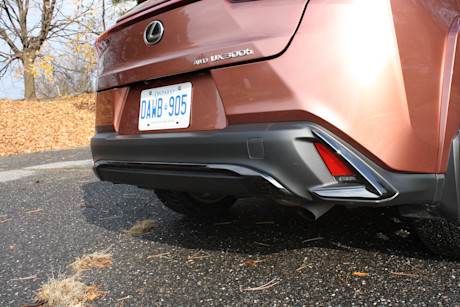 Lexus UX 300h 2025 : essai routier Image
