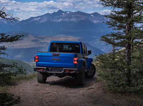 Editorial 2025 jeep gladiator wrangler5