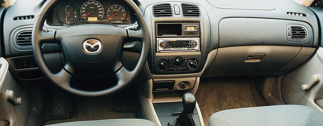 mazda-323-l-04