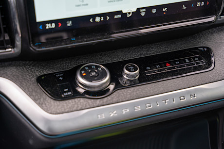 2025 Ford Expedition Tremor Review Body Image