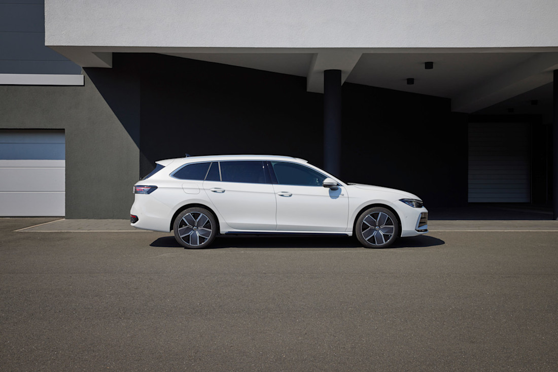 volkswagen_passat_ehybrid_r-line_variant_7
