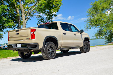 Chevrolet Silverado ZR2 2022 : essai routier Image