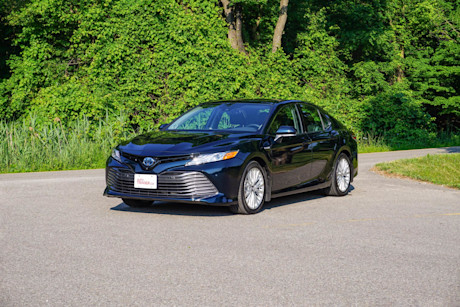 Editorial 2020 toyota camry hybrid xle 03 di