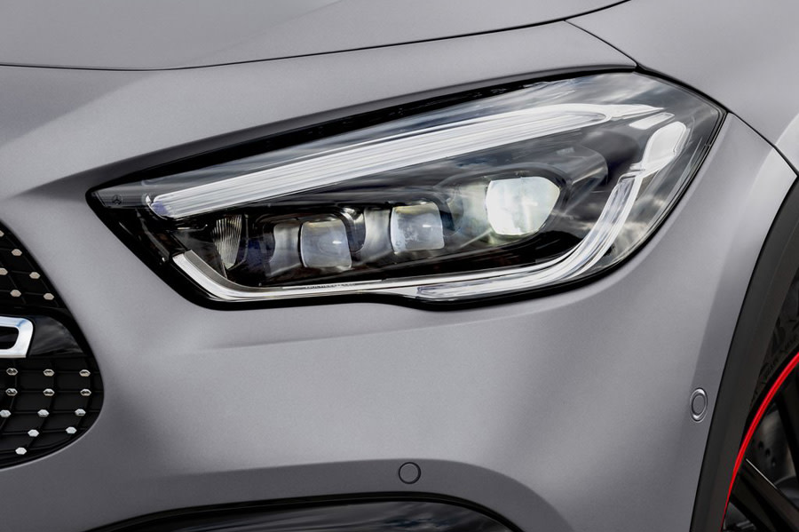 Mercedes-Benz-GLA-2021-1024-2d.jpg