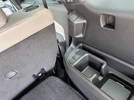 Editorial 2024 lexus tx 550h fd 231011 28 jw