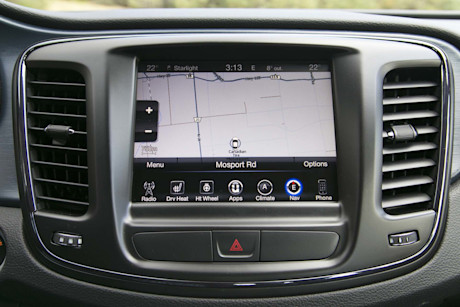 Editorial 2016 chrysler 200s awd jw 15