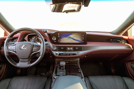 Editorial 2021 lexus ls 500 awd 11 jw