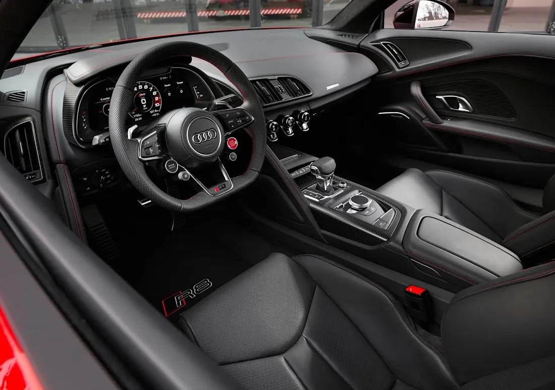 audi-r8-v10-rwd-interior audi-r8-v10-rwd-interior