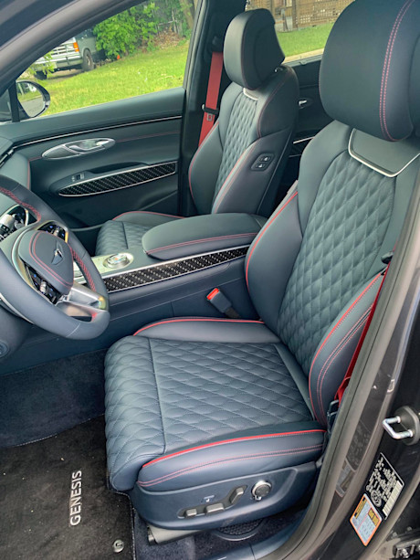 Genesis GV70 2022 : essai routier Body Image