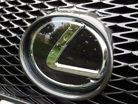 Editorial 2016 lexus rc f sh 11
