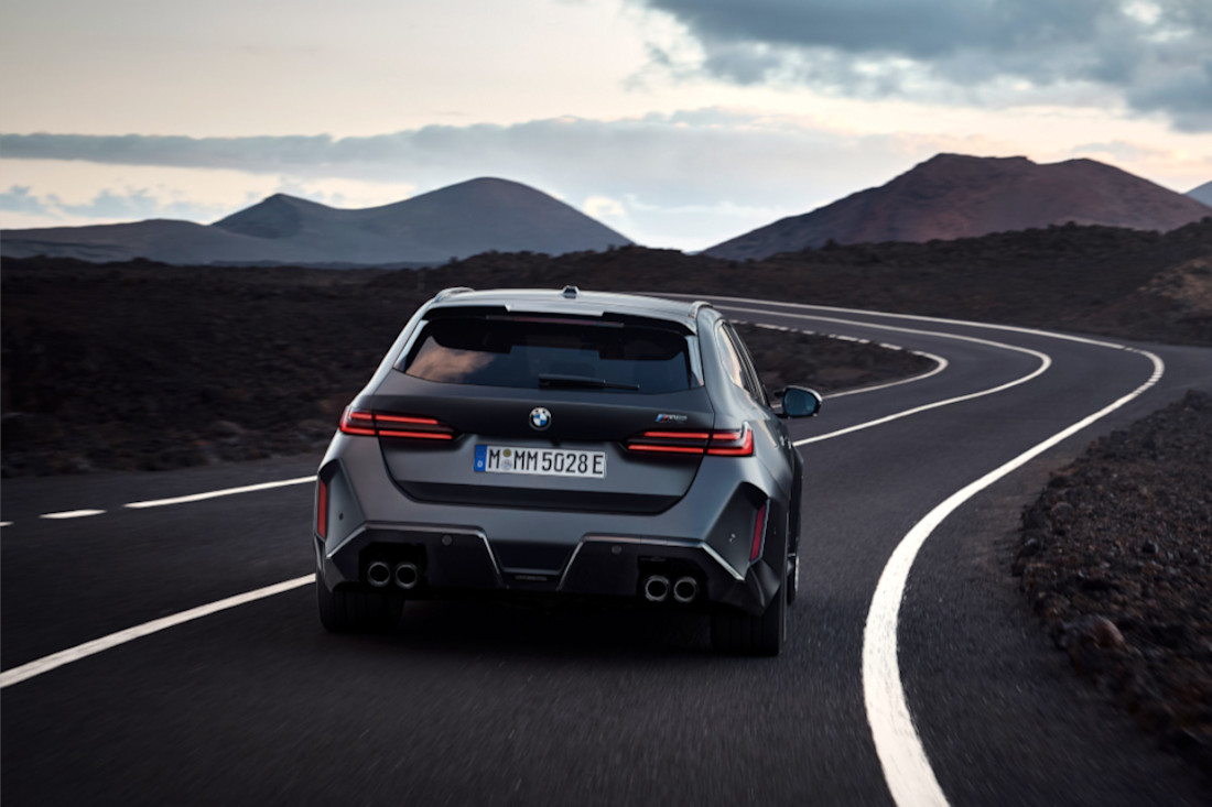 BMW-M5-TOURING-2024 (2).jpg