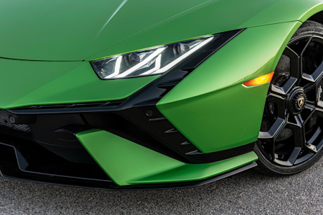 Editorial 2023 lamborghini huracan tecnica 11 sha