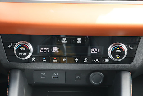 Editorial 2024 mitsubishi outlander phev gt premium 34