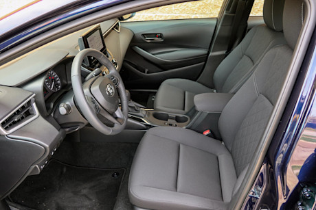 Editorial 2023 toyota corolla le upgrade td 230623 13 jm