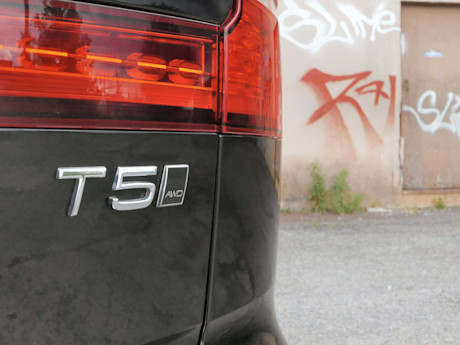 Editorial 2020 volvo v60 cross country t5 12 bh
