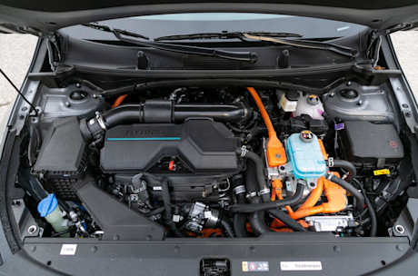 Editorial 2023 kia sportage phev ex premium 11 jw