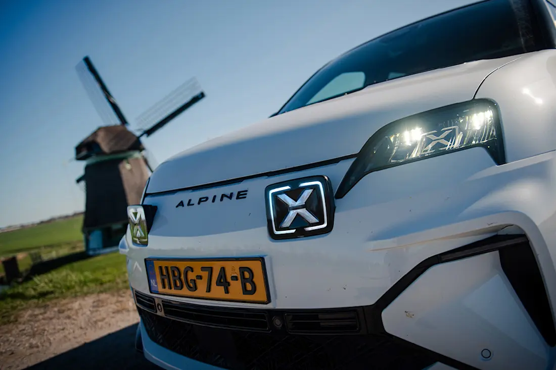 CR 19 Alpine A290 5 CR 19 Alpine A290 5