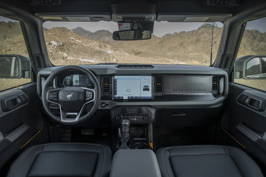 2023_ford_bronco_badlands_interior_28_8005