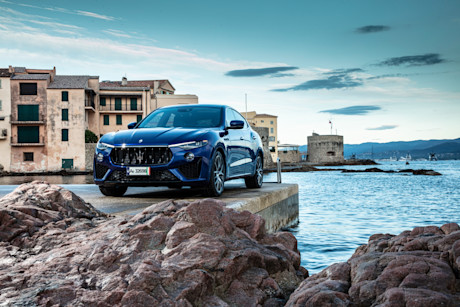 maserati levante gt hybrid sport package 53