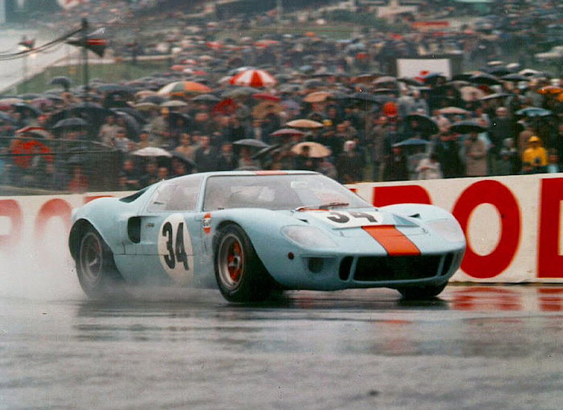 1968-Ford-GT40-Mk-1-Gulf-car-(1).jpg
