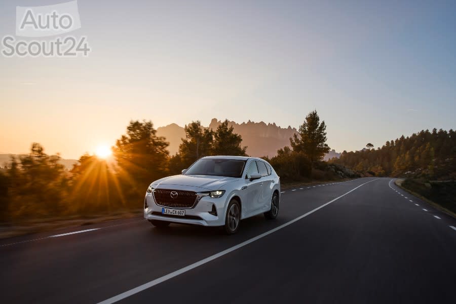 2022_mazda_cx-60_barcelona_rw_act_19_highres(1).jpg