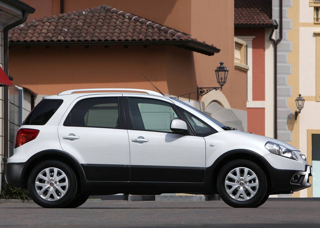 zjYKfW3NnPBlLiV26cMJM-a1bc49de298a1b93fa7026b9bdffa18a-Fiat-Sedici-2010-1600-14-1100