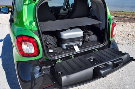 Editorial 2017 smart fortwo electric drive 06 mb