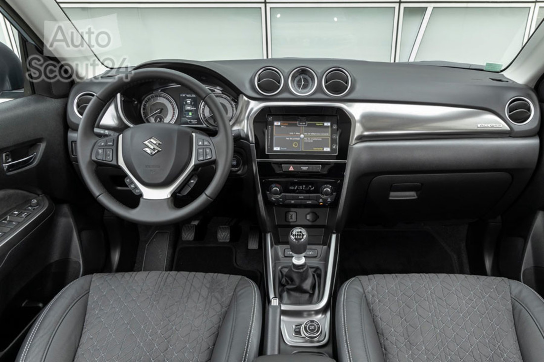 Suzuki-Vitara_Hybrid-2020-1600-39.jpg